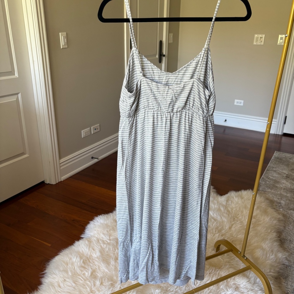 GapMaternity- Grey and white striped babydoll dress, small - Picture 6 of 8